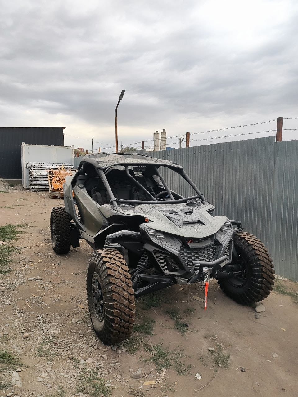 BRP Can-Am Maverick R X rc Smart-Shox (2026) — фотография 1