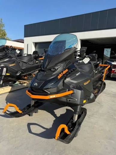 BRP Ski-Doo Skandic LE 900 ACE 24" Silent Cobra (2027) — фотография 1