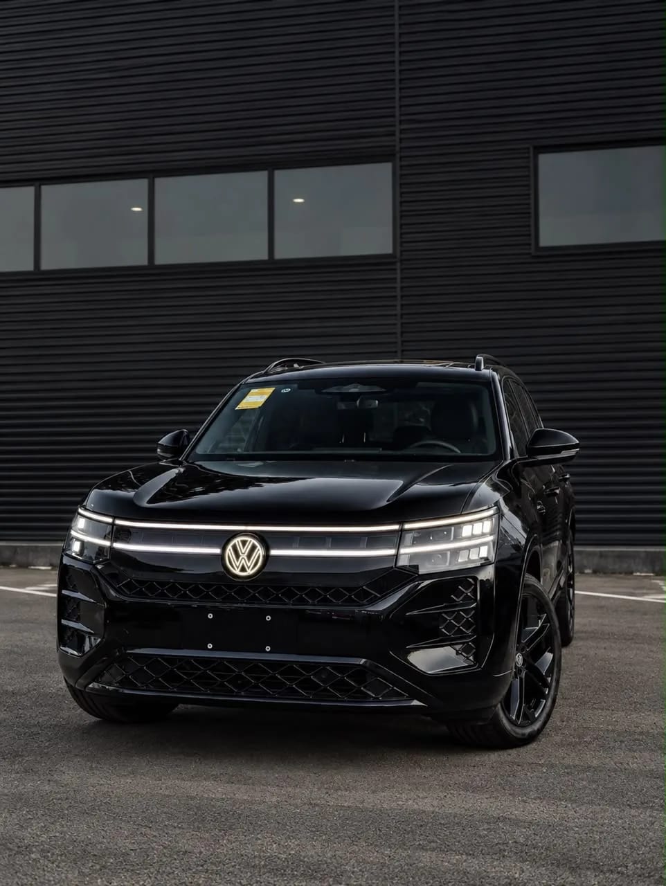 Volkswagen Teramont, Черный (2026) — фотография 1